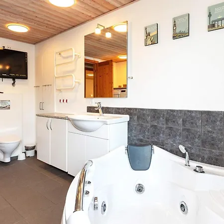 Holiday home Four-bedroom In Roslev 2