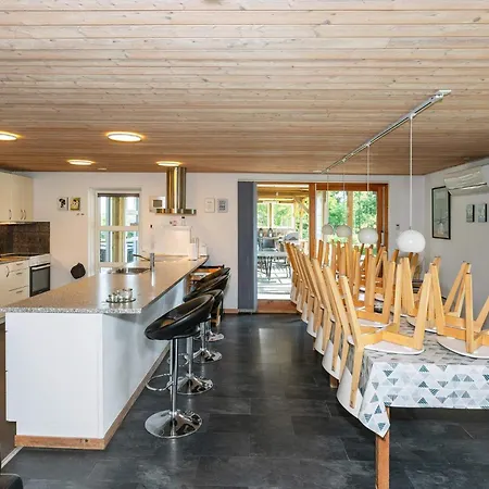Four-bedroom In Roslev 2