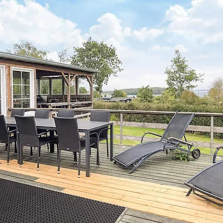 Four-bedroom In Roslev 2 *